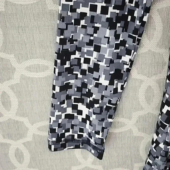 Soybu CamouflageLong Sleeve Stretch Mock Neck Shift Dress  S - Picture 4 of 8